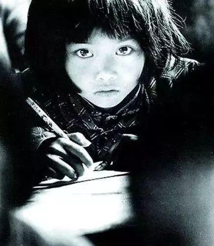 大眼睛女孩任团省委副书记 官方:兼职 无行政级