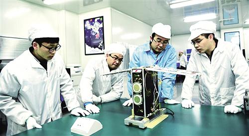 为确保长征十一号火箭首次全商业发射成功,科研人员作好了充分准备。(资料图片)