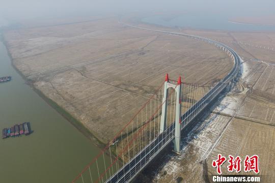 杭瑞洞庭大桥。 杨华峰 摄