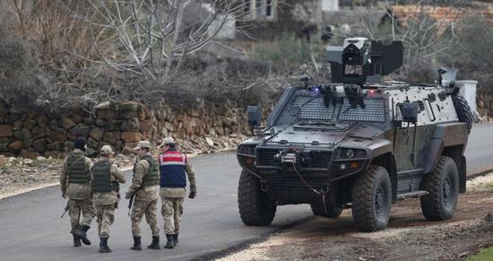 土耳其对叙利亚北部的库尔德战士发动进攻（图源网络）