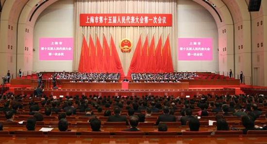 澎湃新闻:丁伟等57名代表当选上海市十五届人大常委会委员