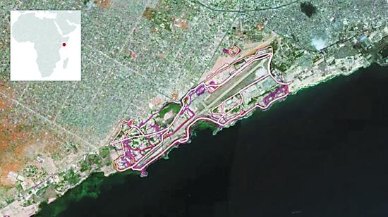 运动轨迹清晰勾勒出摩加迪沙基地的轮廓。