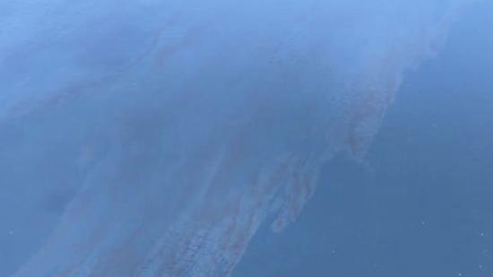 航拍：“桑吉”轮沉没海域溢油面积约58平方公里