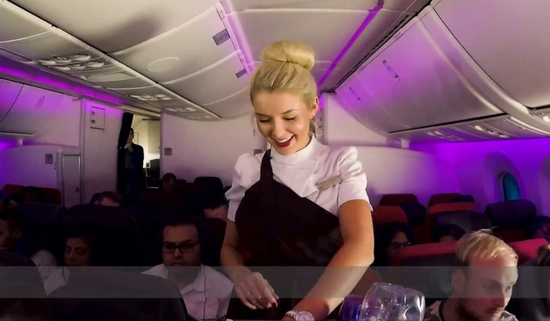 英国航空公司拍延时短片纪录空姐繁忙一天