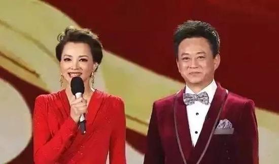 ▲董卿与朱军。图片来源网络