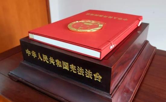澎湃新闻:涨知识:为何新任检察院检察长的宪法宣誓另行组织