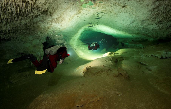 墨西哥现世界最大水下洞穴 或解密玛雅文明