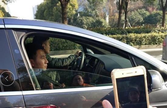 杭州保姆纵火案庭上意外频出 到底发生了什么