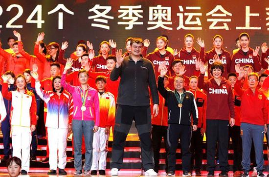 刘国梁参加《奔跑吧,新时代——2018体育嘉年华》。