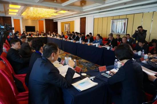 3月5日下午,九三学社小组讨论现场。微信公众号“团结报团结网” 图