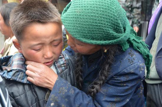 百名玉树地震孤儿受资助 多数将来想返乡:家是根