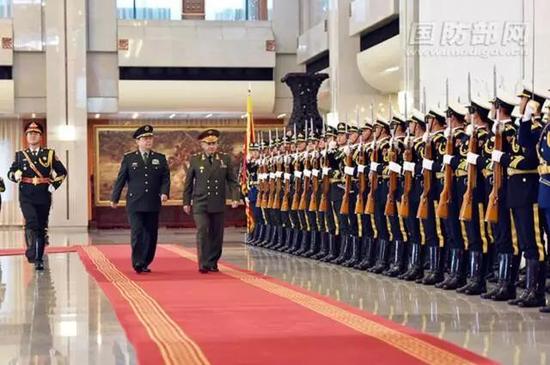▲2016年11月23日，中国国防部长常万全为俄罗斯国防部长绍伊古到访举行欢迎仪式。
