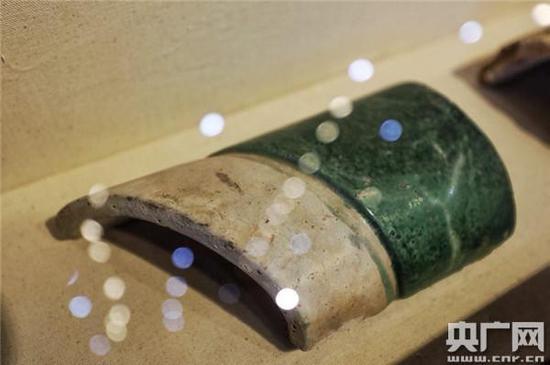 大上清宮遺址出土的琉璃瓦 央廣網(wǎng)記者 石昊鑫 攝