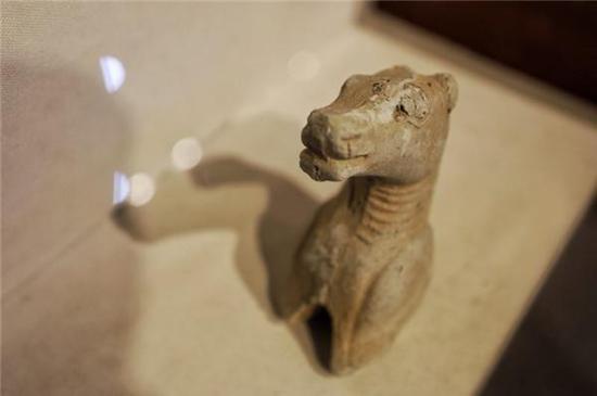 大上清宮遺址出土的蹲獸構(gòu)件 央廣網(wǎng)記者 石昊鑫 攝