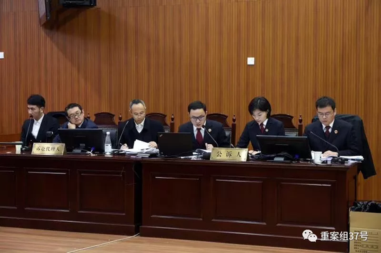 “6·22保姆纵火案”庭审现场公诉人席。杭州中院供图