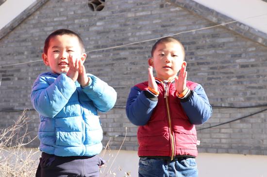 刘强东到河北保定当村主任 第一天都干了啥?|刘