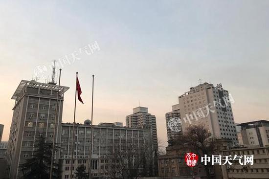 中国天气网:北京今起持续寒冷最低温仅有-8℃ 本周能见度佳