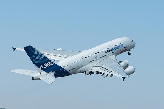 տA380