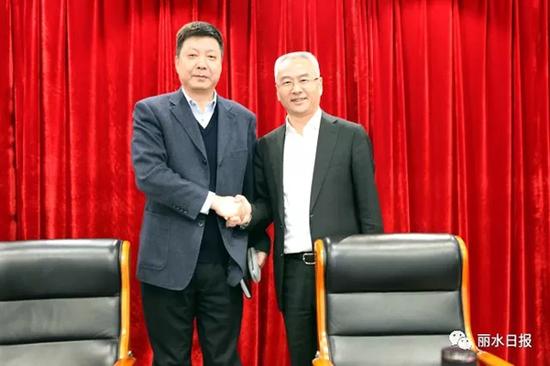 朱晨(左)吴晓东(右)