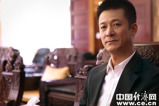 全国政协委员、天津权健集团董事长束昱辉 经济日报-中国经济网记者 顾阳摄