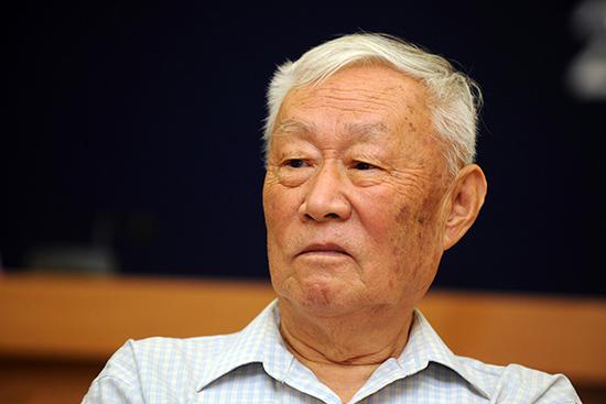 著名经济学家周叔莲。 东方IC 资料图