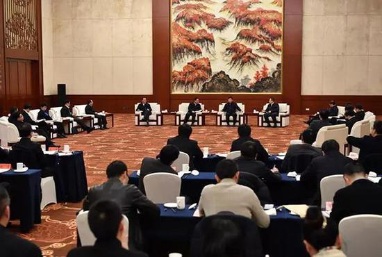 1月12日,长江三角洲地区主要领导座谈会在苏州举行。