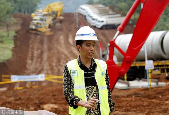 2016年1月，西爪哇省瓦利尼，印尼总统佐科出席雅万高铁项目开工仪式在举行。（图片来自：视觉中国）