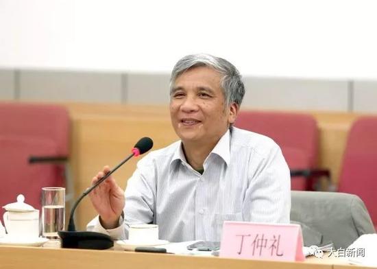 丁仲礼当选民盟中央主席