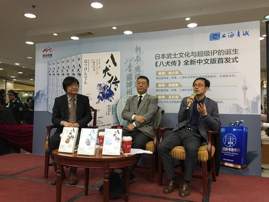 田建国、施小炜、王升远(由左至右)