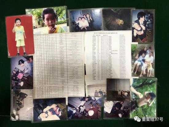 ▲孙海洋在10年寻子时间里,搜集到的被拐儿童家庭信息花名册,根据孙海洋描述,这本花名册中有3000个家庭。 新京报记者 游天燚 摄