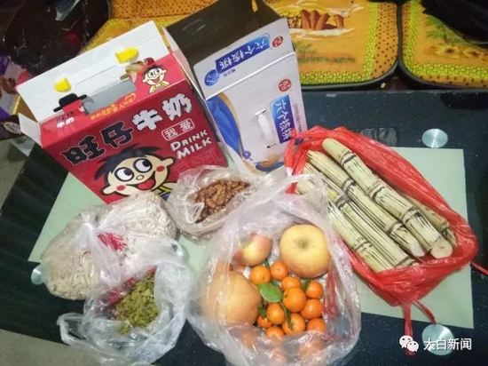 图为张扣扣给外甥女欢欢买的零食（家属供图）