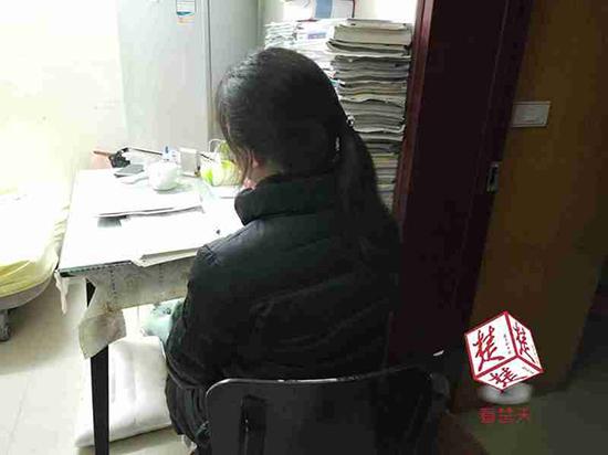 澎湃新闻:高三女生花13万上全托补习班 4个月成绩下滑140分