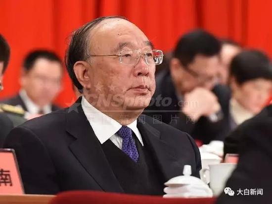黄奇帆出席重庆市政协五届一次会议开幕式(图/中新社)