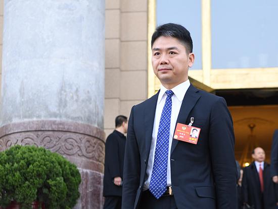 刘强东:遏制新官不理旧账行为不亚于一次反腐