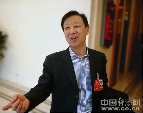全国政协委员、证监会副主席姜洋 经济日报-中国经济网记者马常艳/摄