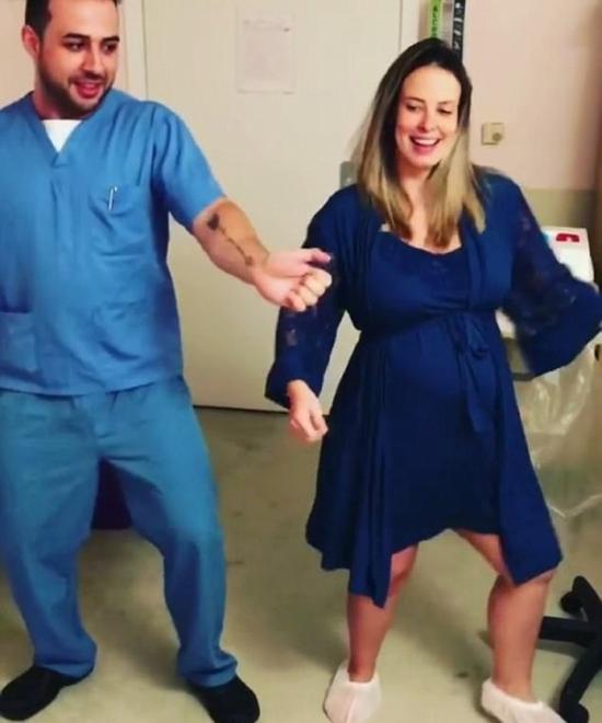 巴西一医生带领孕妇一起热舞：可减轻分娩痛楚
