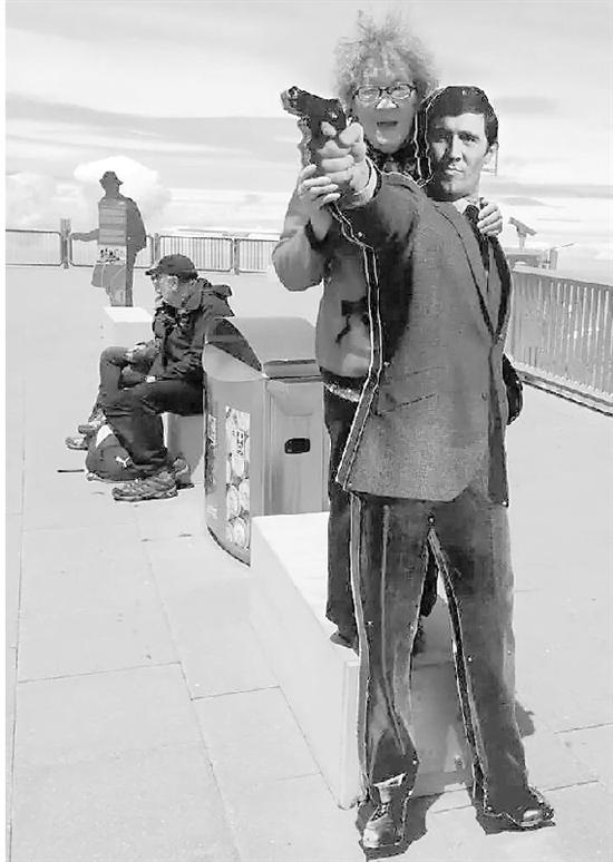 江老奶奶第一次踏出国门后，脚步就没有停歇。