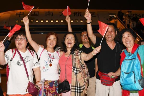 足球资讯网-爱游戏App官方下载入口-爱游戏