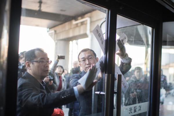 布斯克茨-乐鱼app(leyu)官方网站-乐鱼官网