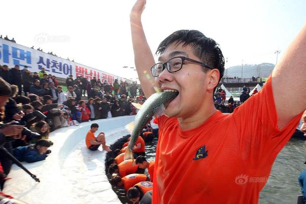 2012尤文图斯阵容-爱游戏App官方下载入口-爱游戏