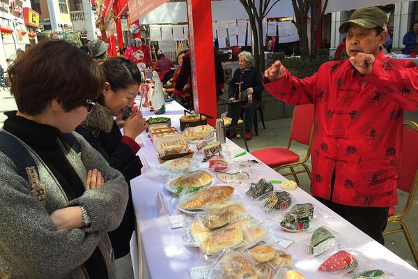 奔驰4S店员工试车撞人 车主躺枪:凭啥我出保险