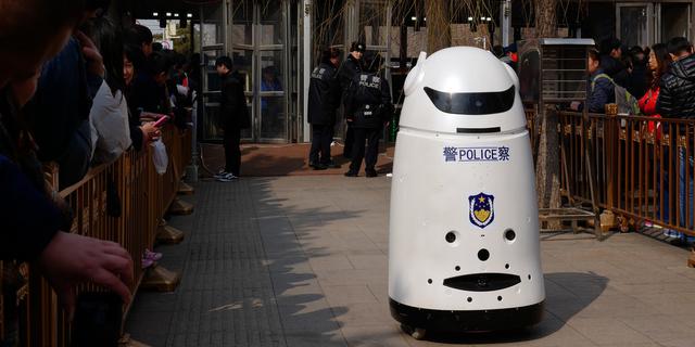 《政面》两会特刊：这个“警察”有点萌