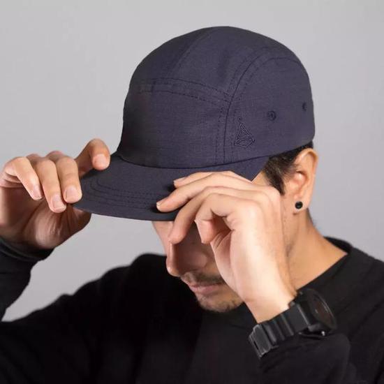 一顶露营帽解决一切