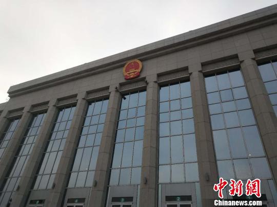 26日,内蒙古自治区十三届人大二次会议开幕。 乌娅娜 摄