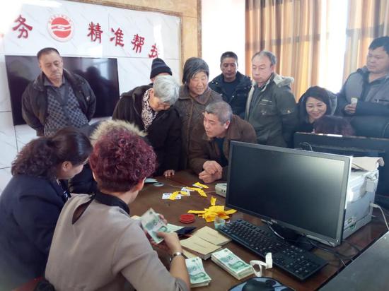 精准帮扶奔小康丨下足