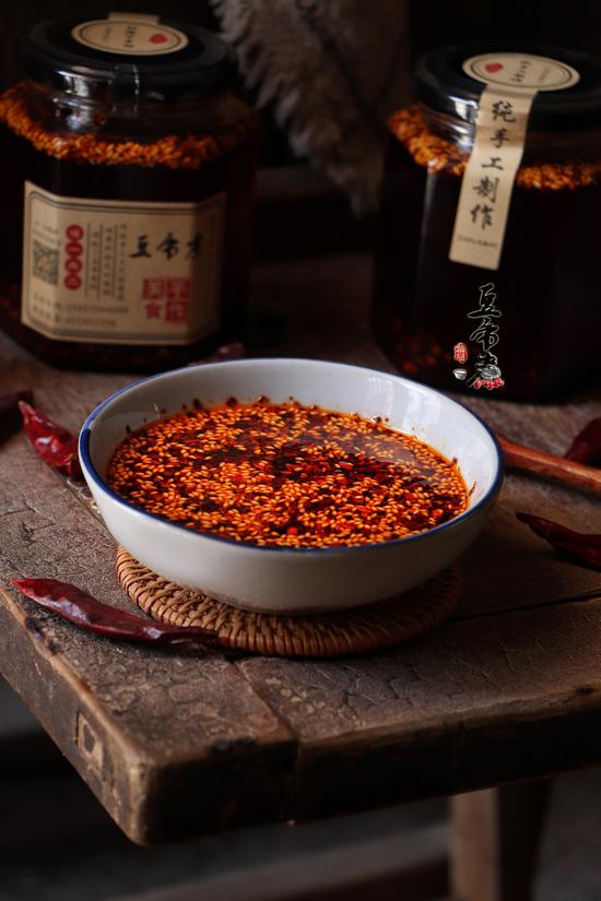 怎样做红油豆瓣酱好吃 fwbU-fyitapp0131112.jpg