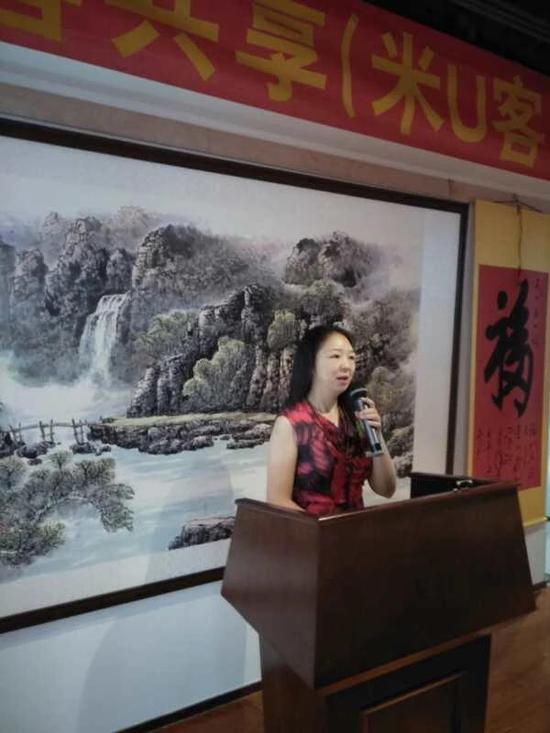 (经销商代表朱小梅现场图)