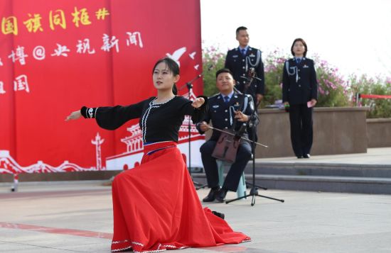 图为活动现场