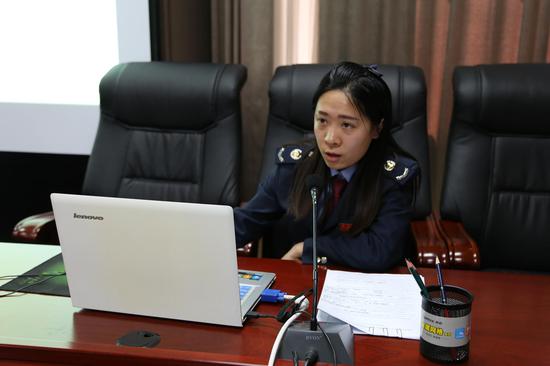 给纳税人培训减税降费