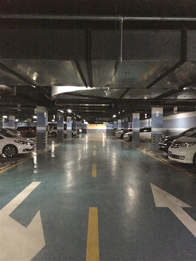 首府某小区地下车库
